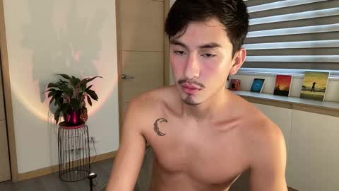 Snapshot of sweettaaron chatting on October 2025 05:35:02 PM Andy online show from October 2025 05:35:02 PM