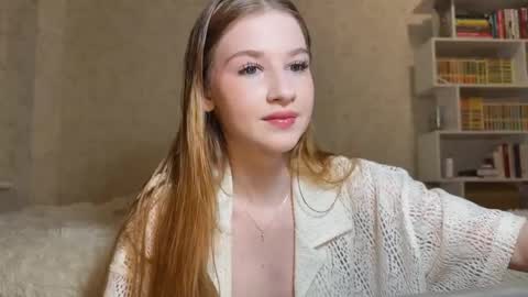 Snapshot of sweettbabyye chatting on September 2025 04:54:02 PM Lisa online show from September 2025 04:54:02 PM