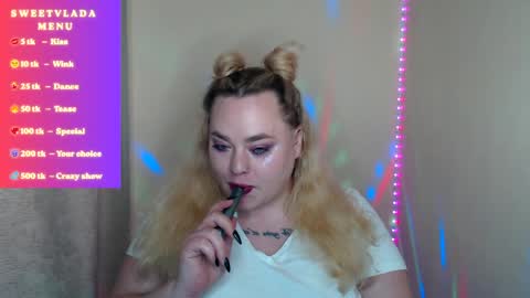 sweetvlada13 online show from April 2026 04:55:01 PM