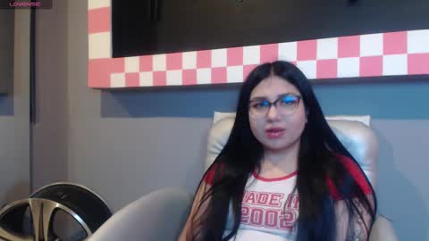 Ashley 3 online show from January 2025 11:15:02 AM