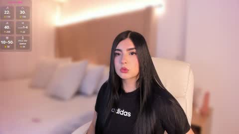 Snapshot of sweety_nicole_ chatting on June 2026 05:10:01 AM sweety nicole 3 online show from June 2026 05:10:01 AM