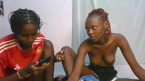 sweety_petite online show from December 2025 09:51:02 AM