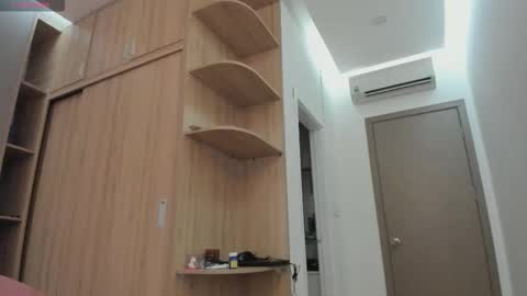 Snapshot of sweety_vikky chatting on December 2025 12:15:01 AM Vikky online show from December 2025 12:15:01 AM