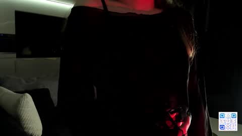 Snapshot of sweety_xis chatting on December 2025 09:48:01 AM Bella . online show from December 2025 09:48:01 AM