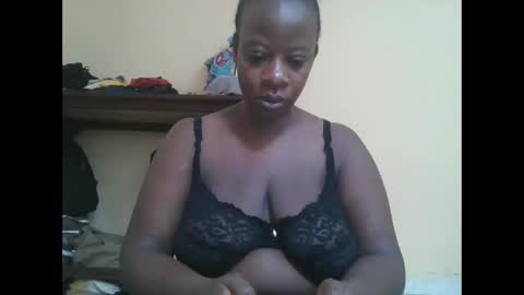 Snapshot of sweetyass25 chatting on November 2025 05:31:01 AM sweetyass25 online show from November 2025 05:31:01 AM