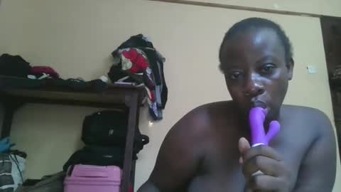 Snapshot of sweetyass25 chatting on November 2025 09:17:02 AM sweetyass25 online show from November 2025 09:17:02 AM