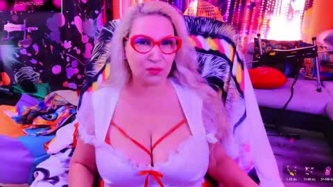 Lisa online show from April 2026 03:53:01 PM