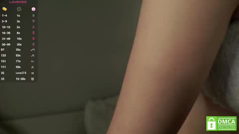 Astrid online show from December 2025 09:21:02 PM