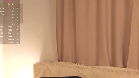 Astrid online show from April 2026 10:37:02 PM