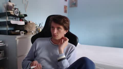 Cat online show from April 2026 02:35:01 PM