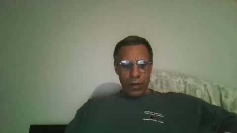 swimmerbod2495 online show from February 2026 06:08:02 AM