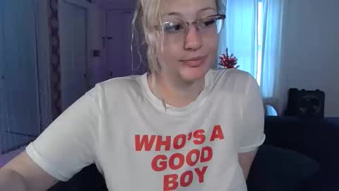 Snapshot of switchykitty chatting on December 2025 08:07:02 PM ashley blayde online show from December 2025 08:07:02 PM