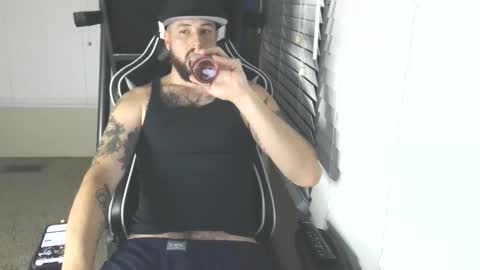 swoozy_ online show from November 2025 01:26:02 AM