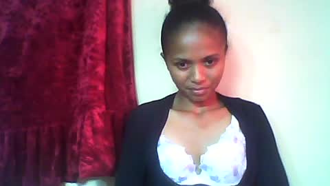 Snapshot of sylvaniah01 chatting on May 2026 07:03:01 AM sylvaniah01 online show from May 2026 07:03:01 AM