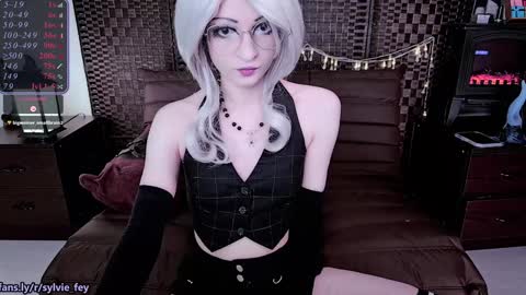 Sylvie online show from January 2025 12:57:01 AM