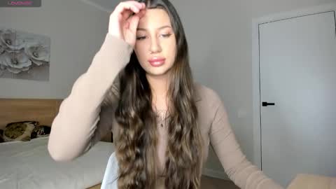 Mila online show from September 2025 08:47:01 AM