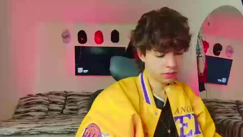 Snapshot of t0n3r chatting on October 2025 11:49:01 PM TONER online show from October 2025 11:49:01 PM