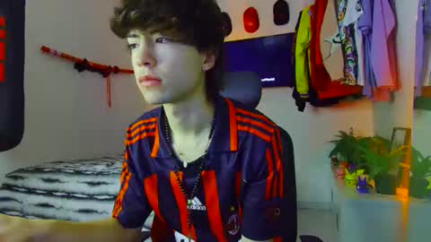 Snapshot of t0n3r chatting on October 2025 02:04:01 AM TONER online show from October 2025 02:04:01 AM