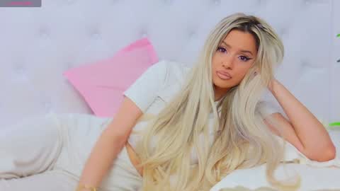 Snapshot of taahiraarabian chatting on January 2025 04:41:01 PM Arianna online show from January 2025 04:41:01 PM