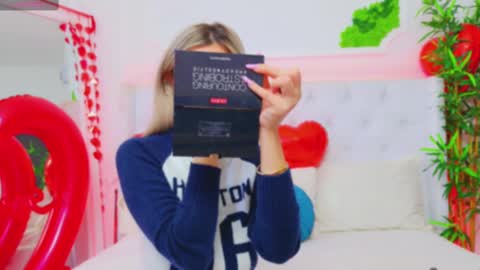 Snapshot of taahiraarabian chatting on February 2025 01:40:01 PM Arianna online show from February 2025 01:40:01 PM