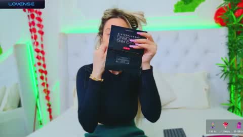 Snapshot of taahiraarabian chatting on February 2025 01:50:01 PM Arianna online show from February 2025 01:50:01 PM