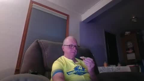 tacrunner66_ online show from October 2025 04:00:02 AM