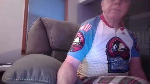 tacrunner66_ online show from November 2025 02:51:02 PM