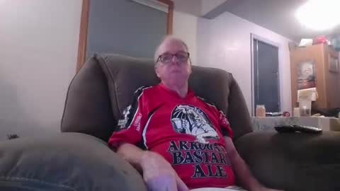 tacrunner66_ online show from November 2025 03:39:01 AM