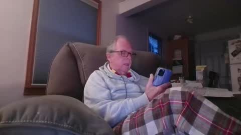 tacrunner66_ online show from December 2025 12:29:01 AM