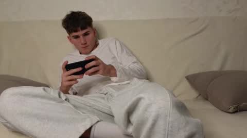 Alex online show from December 2025 03:32:01 PM