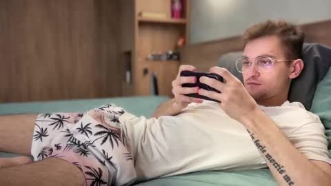 Alex online show from February 2026 09:37:02 PM