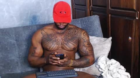 Tairon Tucke online show from January 2025 10:58:02 AM