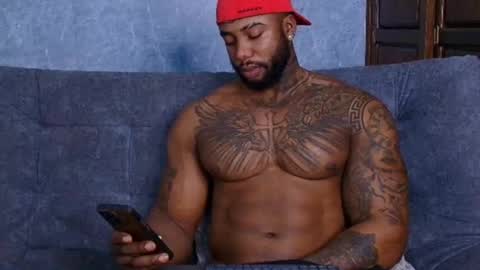 Tairon Tucke online show from February 2025 04:01:01 AM