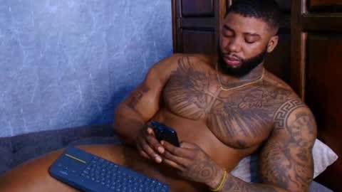 Tairon Tucke online show from March 2025 05:54:02 AM