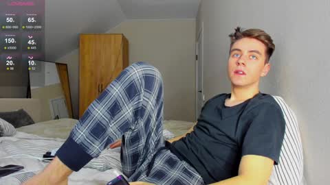 Taison online show from January 2025 07:21:01 PM