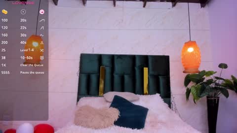 Taissa online show from February 2025 12:10:02 PM