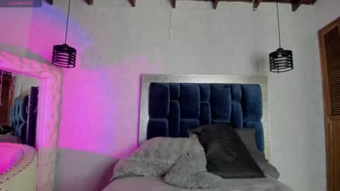 Taissa online show from December 2025 06:04:02 PM