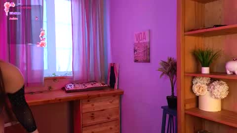 Lizzy online show from October 2025 07:18:01 AM