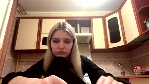 Snapshot of taitebinner chatting on February 2026 07:00:02 PM Mia online show from February 2026 07:00:02 PM