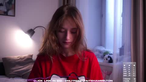 Mia online show from October 2025 01:46:02 AM