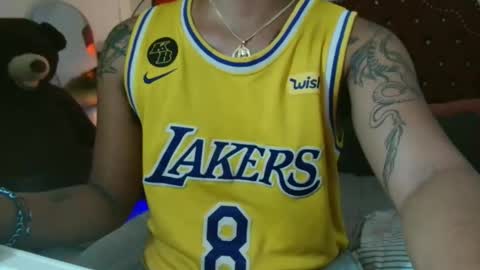 Snapshot of take_me_outt chatting on November 2025 11:10:02 AM KIM online show from November 2025 11:10:02 AM