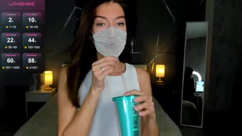 Sasha online show from November 2025 01:40:01 AM