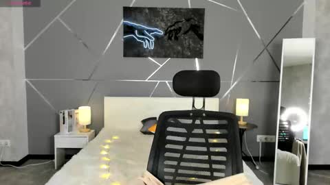 Sasha online show from December 2025 01:33:02 AM