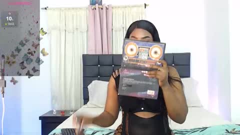 Snapshot of talianamoreno chatting on November 2025 01:00:02 AM taliana modelo independiente online show from November 2025 01:00:02 AM