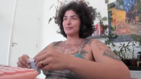 Tali Majid online show from November 2025 09:42:02 PM