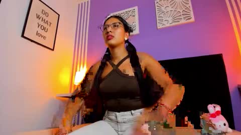 tall_hot_brunette online show from December 2025 03:55:02 AM