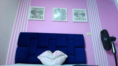 tall_hot_brunette online show from January 2026 01:46:01 PM