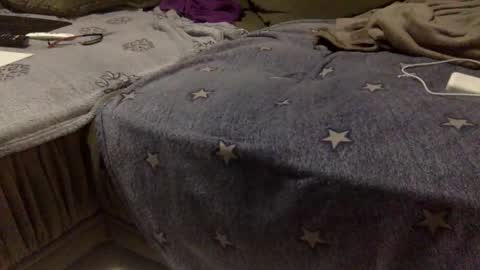 Snapshot of tallboy77eu chatting on November 2025 04:43:02 AM Aligator online show from November 2025 04:43:02 AM