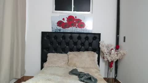 Snapshot of tamar4_f00x chatting on May 2026 12:45:02 PM Hi im sara online show from May 2026 12:45:02 PM