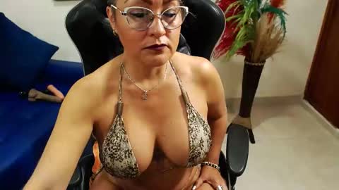 Tamara online show from November 2025 09:50:02 PM